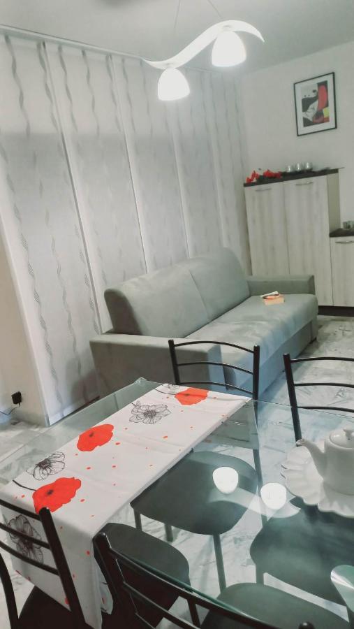 멍똥 Chez Bianca Les Coquelicots Les Lucioles 아파트 외부 사진