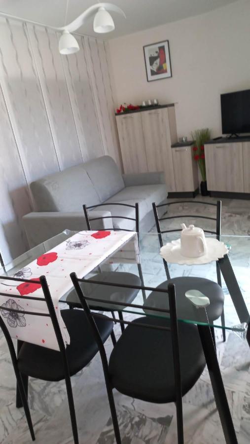 멍똥 Chez Bianca Les Coquelicots Les Lucioles 아파트 외부 사진